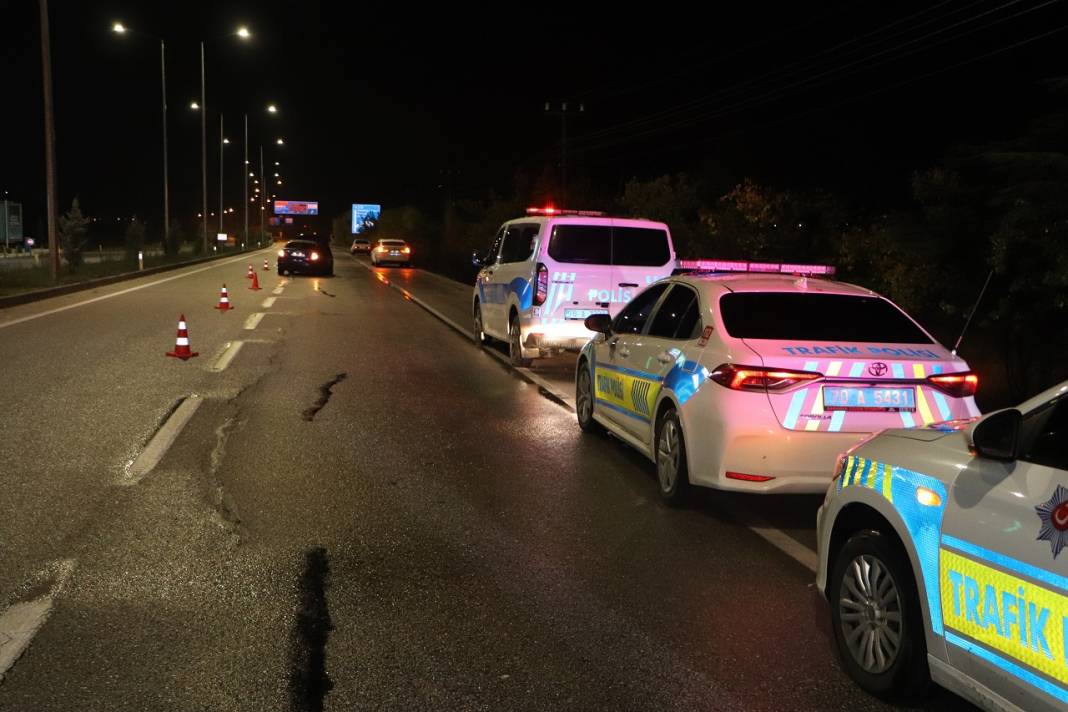 Karaman'da otomobiller çarpıştı: 4 yaralı 3